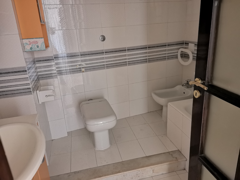 0000446 Lim-mobiliare-bagno